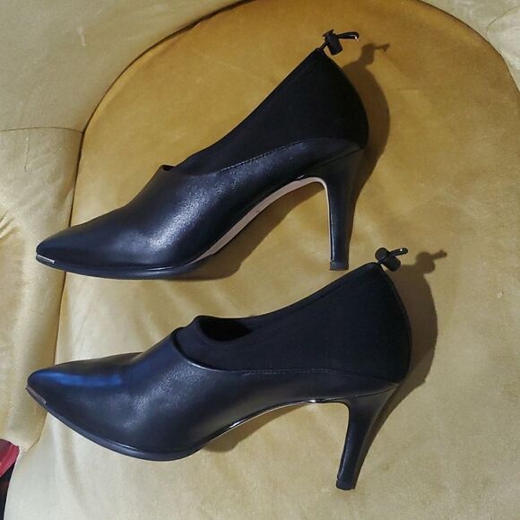 Cole Haan Grand Ambition Black Leather Heels with Adjustable Insert - Picture 11 of 15